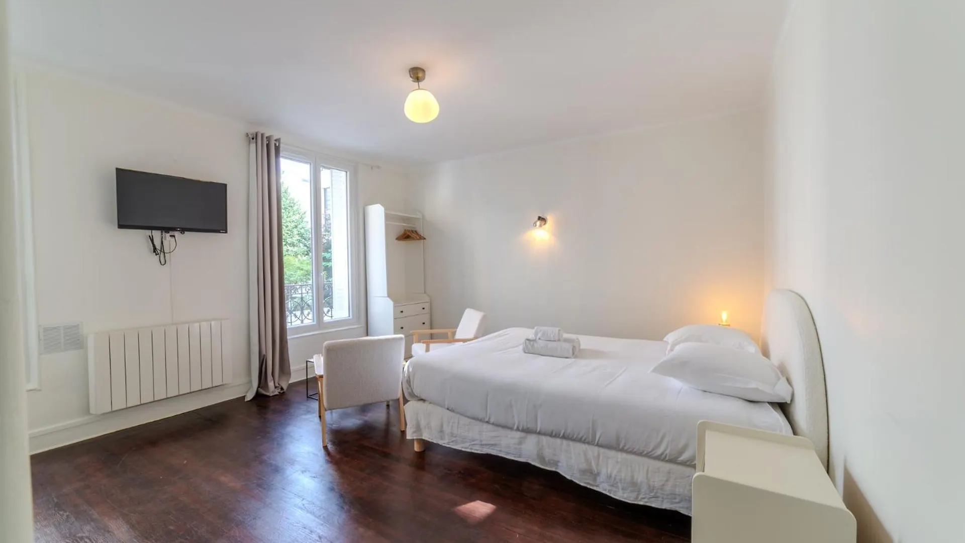 Golden Republique Apartment Paris