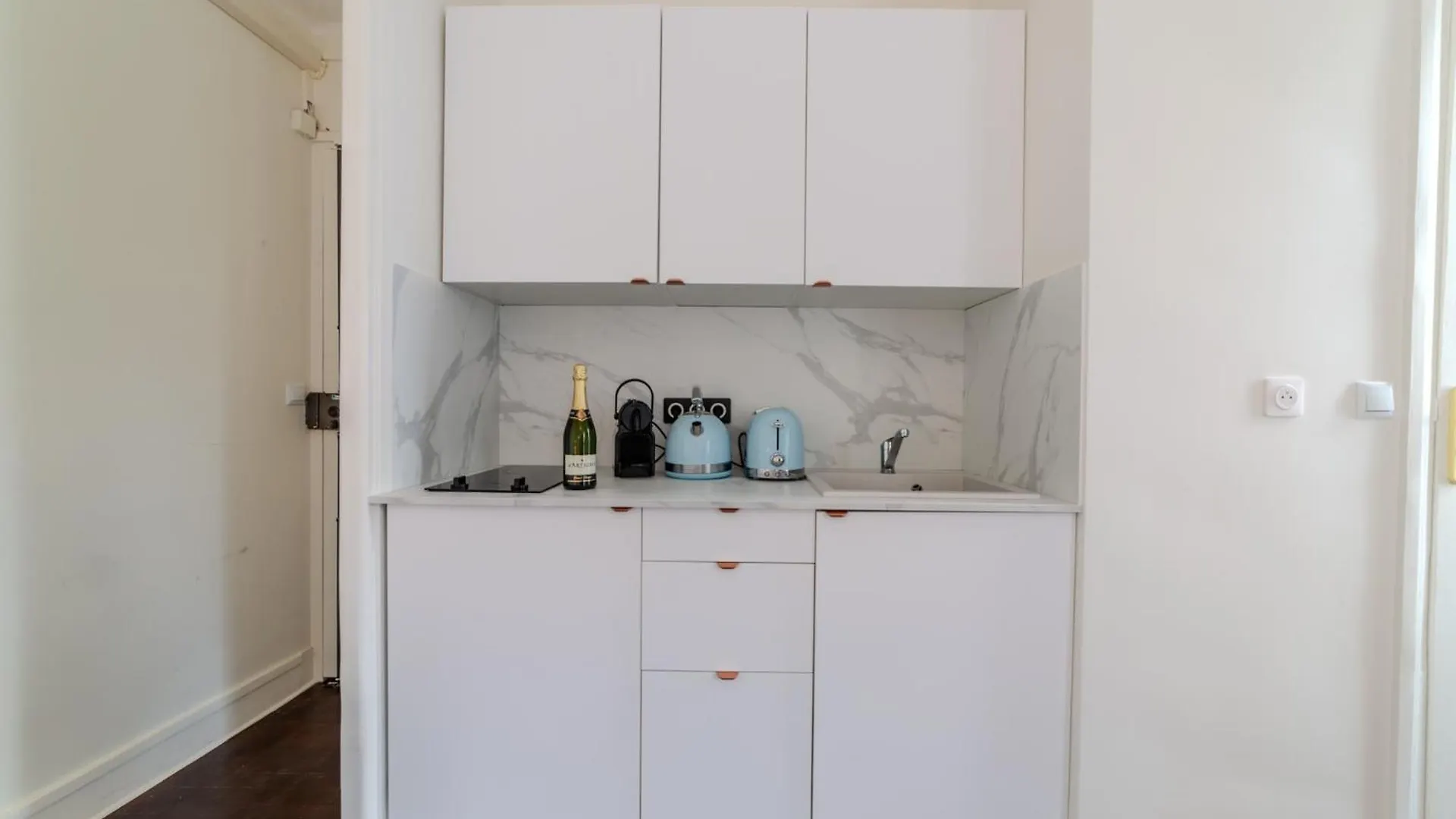 Apartment Ferienwohnung Golden Republique Paris Frankreich